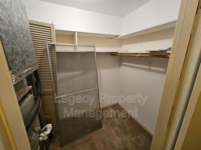 Building Photo - 514 Peele St