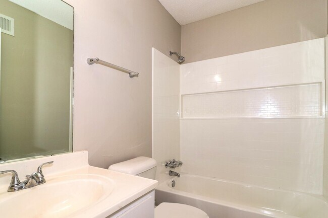 Building Photo - 7135 Hillshire Dr