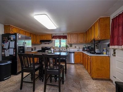 Kitchen - 4740 Juniper St