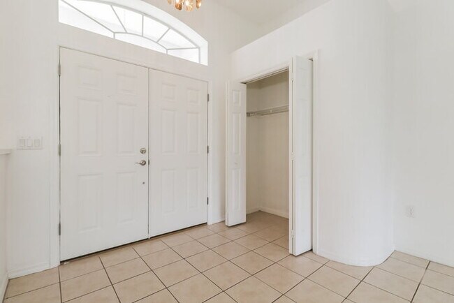 Building Photo - "Charming 3-Bed, 2-Bath Home in Hudson, FL...
