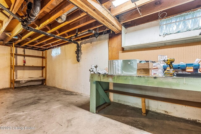 Building Photo - 1515 Vivian Ln