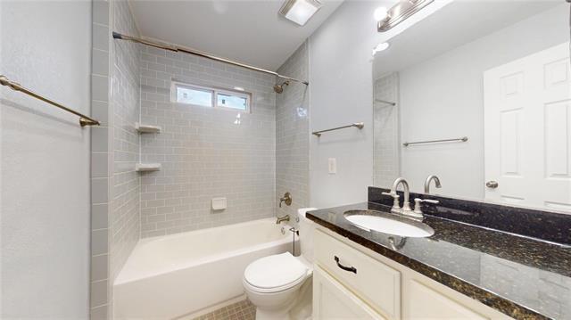 Building Photo - 2620 W Washington St