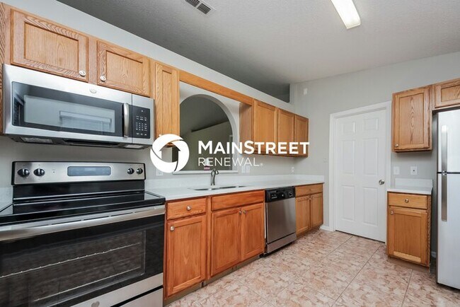 Building Photo - 3 Bedroom Pet-Friendly Home in Kissimmee, FL with Main Street Renewal