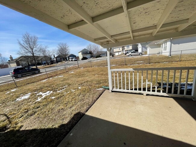 Building Photo - 1212 Fox Run Dr