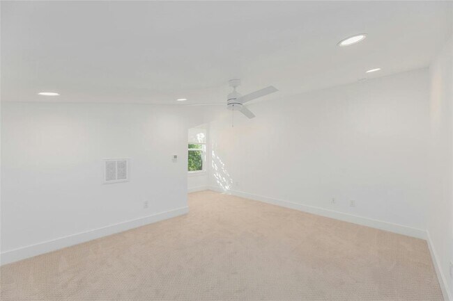 Building Photo - 1114 Walton Ln