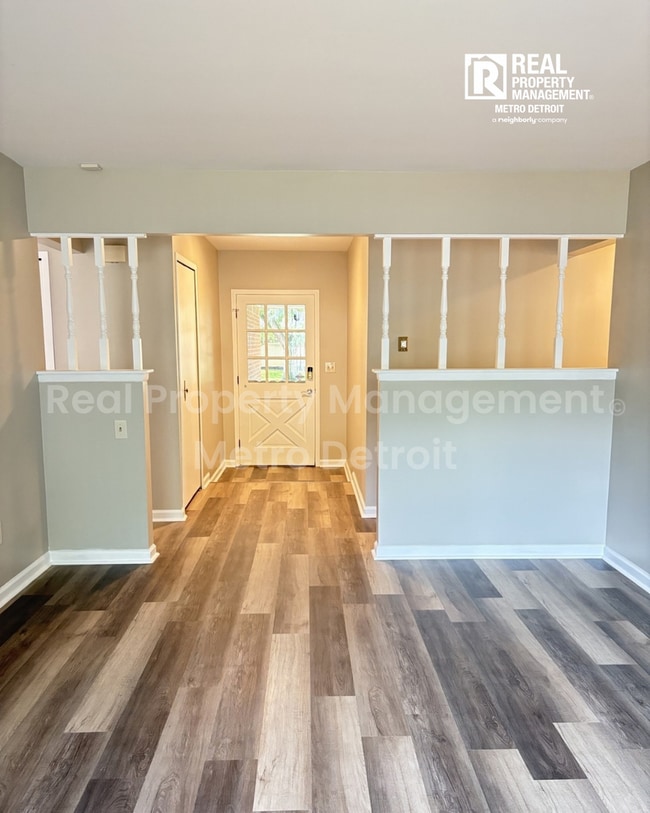 Building Photo - 2651 Arrowhead Dr