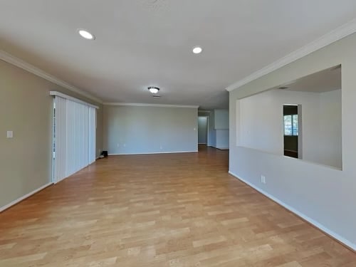 Building Photo - 7946 Lasaine Ave