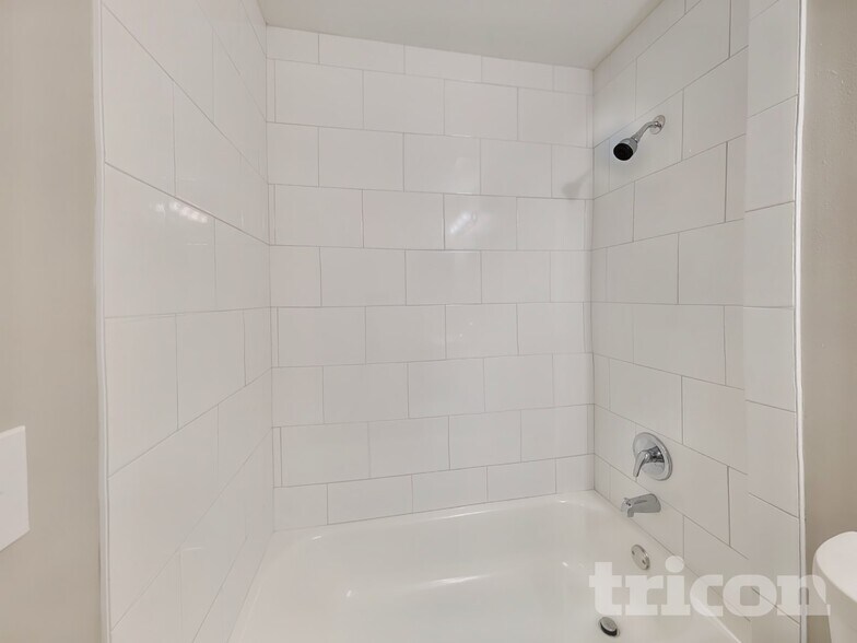 Building Photo - 216 Cobalt Dr