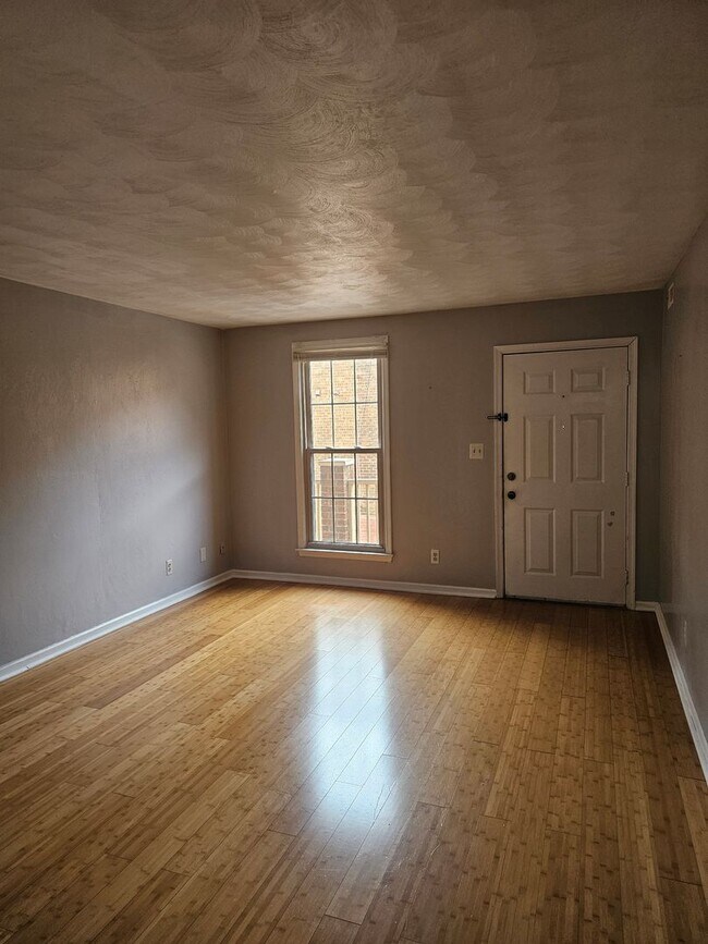 Building Photo - 1210 Stockley Gardens