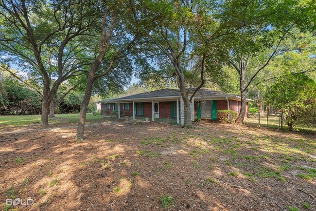 Building Photo - Country LIving!! MOVE IN SPECIAL HALF OFF FIRST MONTHS RENT