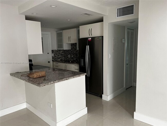 Building Photo - 7250 SW 94th Pl