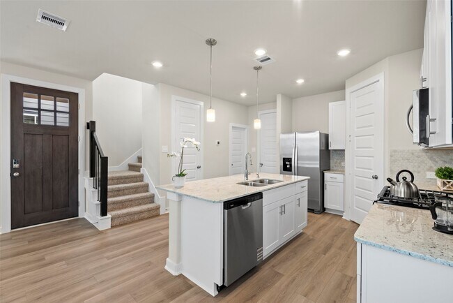 Building Photo - 10013 Rustic Charm St