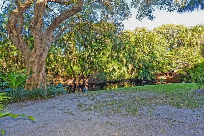 Building Photo - 1605 S US Hwy 1