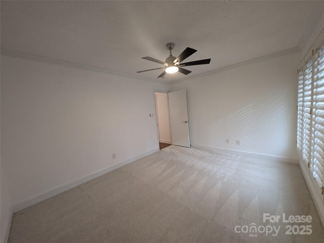 Building Photo - 3023 Shallowood Ln