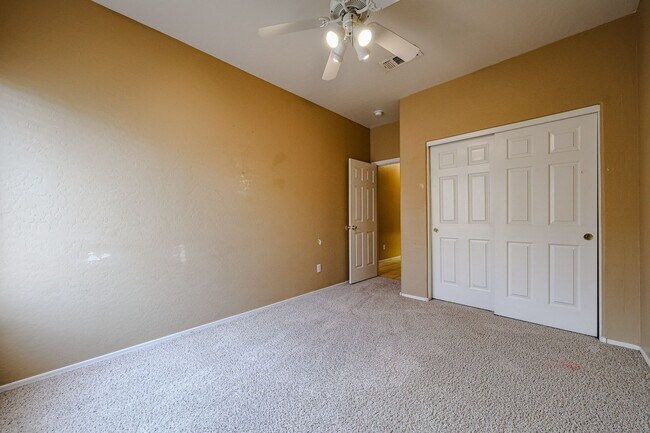 Building Photo - Charming 4BD, 2BA home in Chandler!
