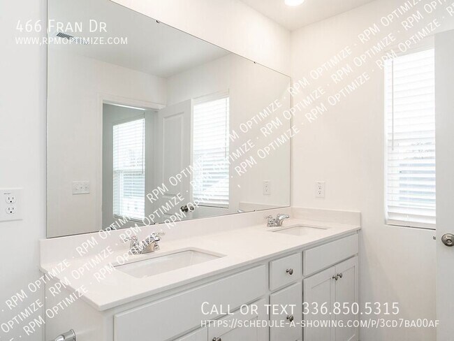 Building Photo - 466 Fran Dr