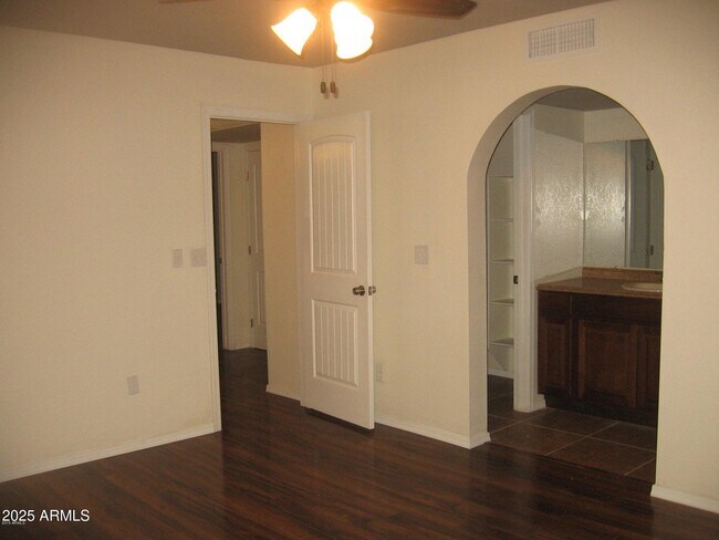 Building Photo - 20832 N 17th Ave