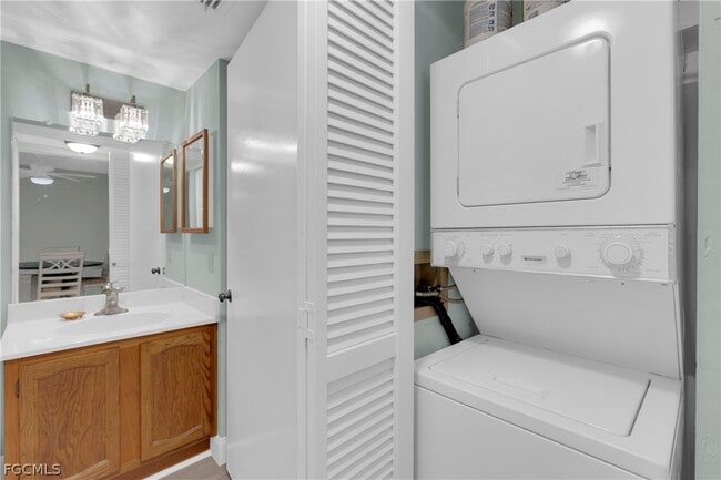 Building Photo - 21470 Bay Village Dr