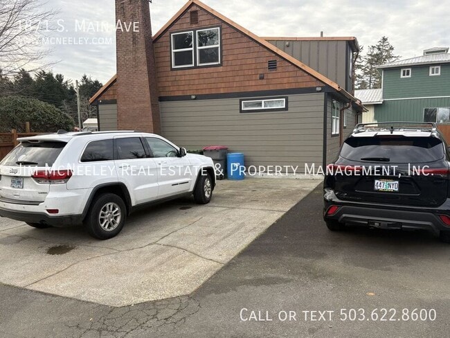 Building Photo - 1871 S Main Ave