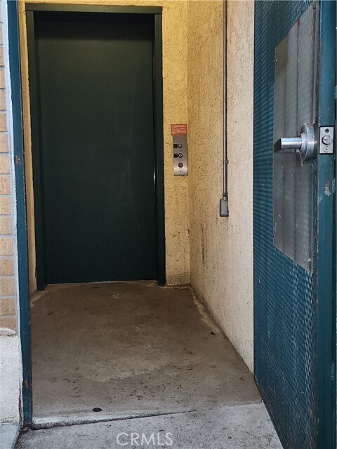 Building Photo - 413 Hawthorne St