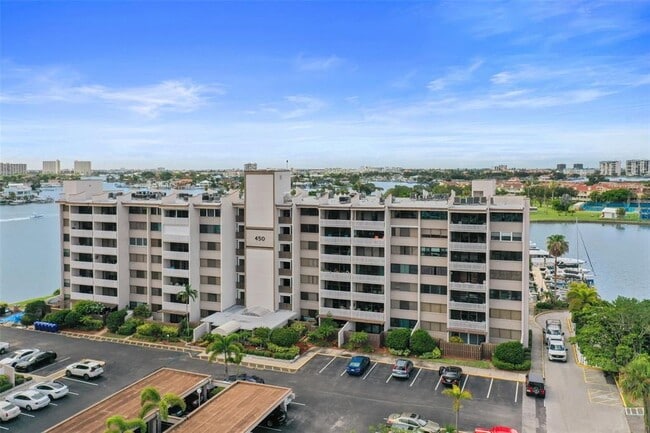Building Photo - 450 Treasure Island Causeway