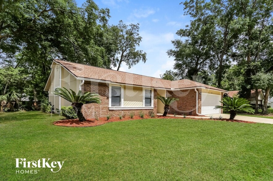 Building Photo - 1645 Ponderosa Pine Dr E