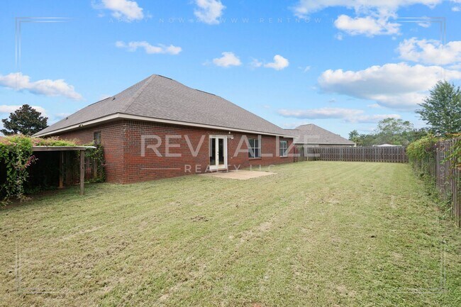 Building Photo - 11070 Courtland Ct