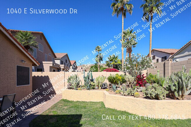 Building Photo - 1040 E Silverwood Dr