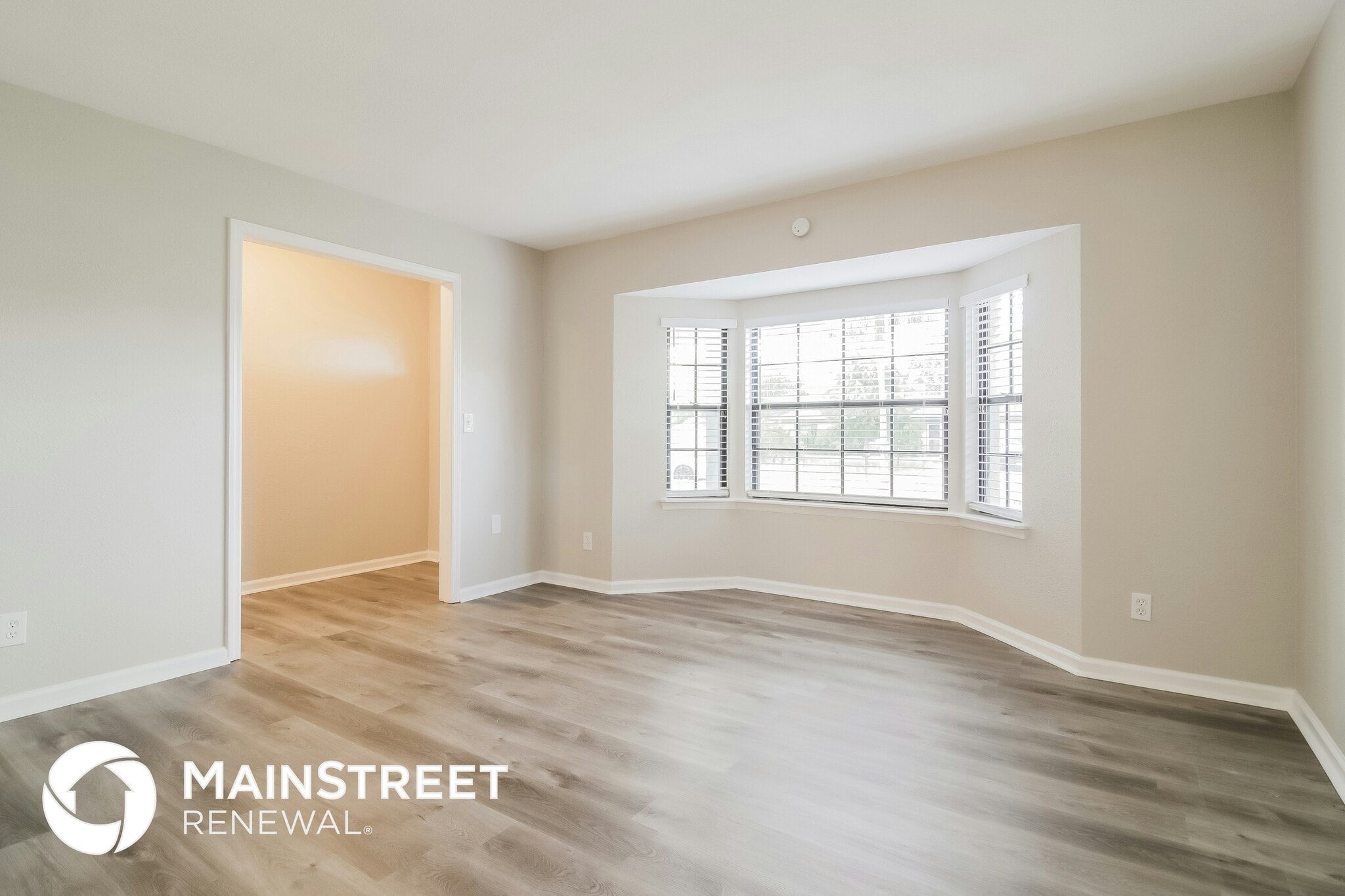 Building Photo - 1421 W Orion Cir