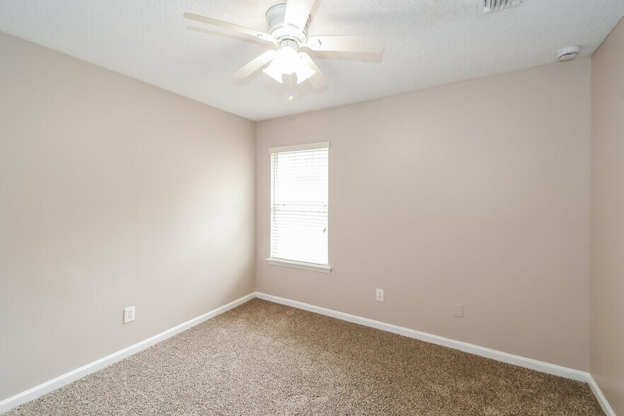 Building Photo - 4123 Pebble Brooke Circle South