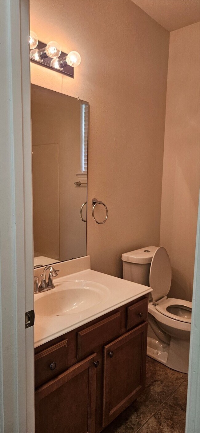 Building Photo - 23319 W Pine Ivy Ln