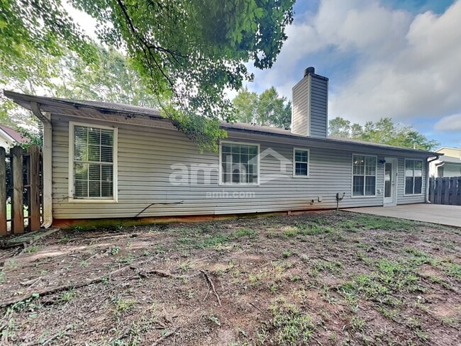 Building Photo - 3670 Sugarbrook Dr