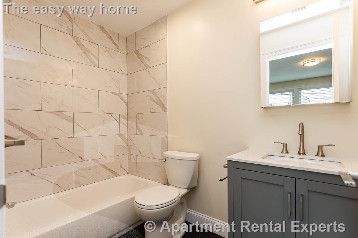 Building Photo - 476 Fulton St