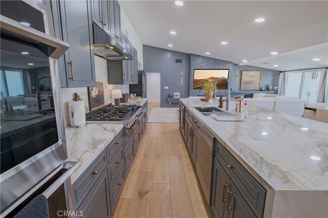 Building Photo - 9109 La Alba Dr