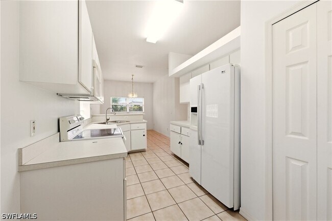 Building Photo - 10707 Pearl Bay Cir