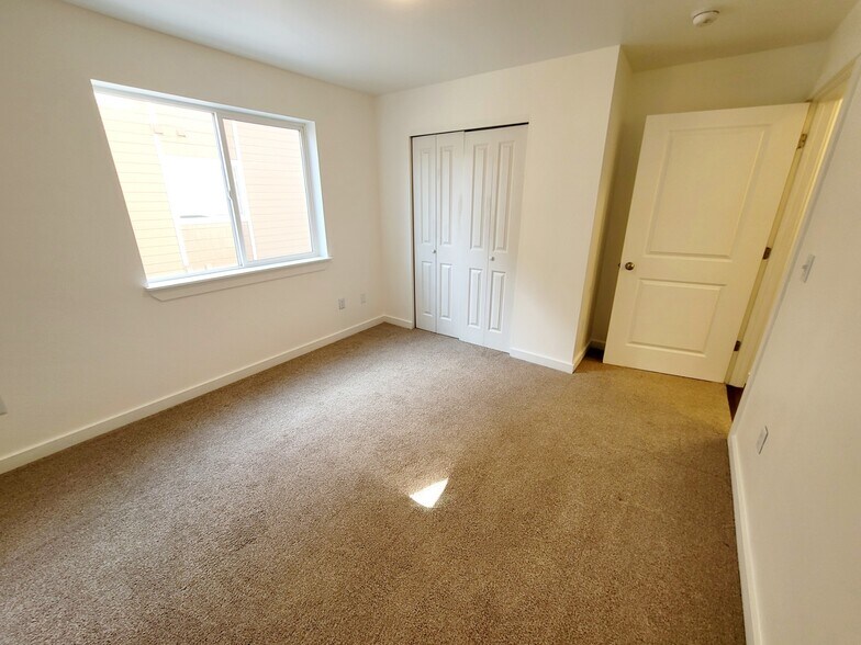 Building Photo - 2236 Baxter Ln