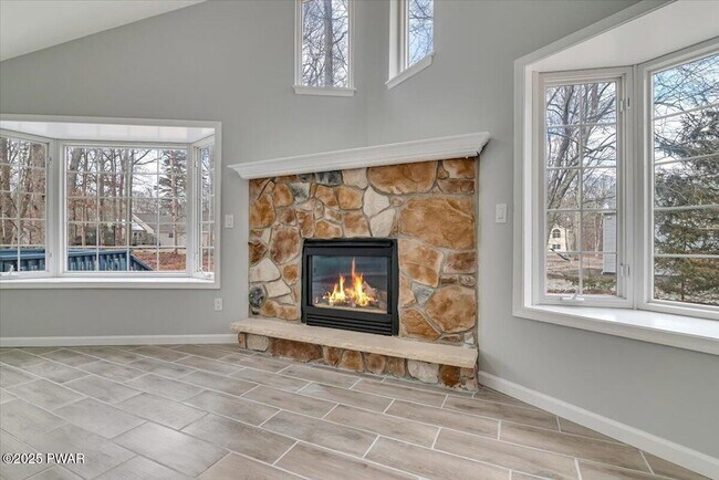 Building Photo - 502 Carrock Way