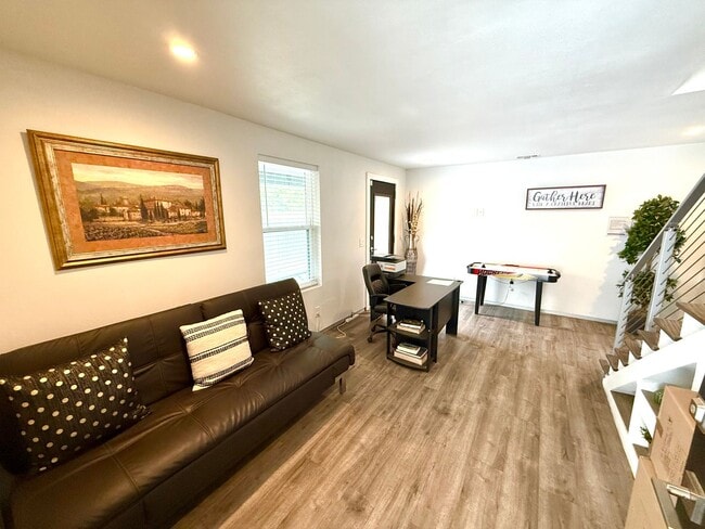 Building Photo - AVAILABLE NOW! Jaw Dropping 3 Story 3 Bedr...