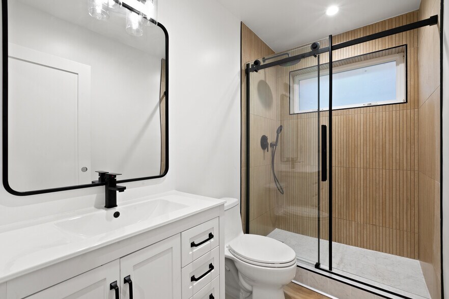 Building Photo - 8304 Pershing Dr