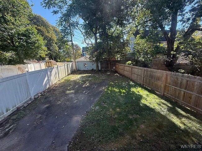 Building Photo - 76 Vernon Pl