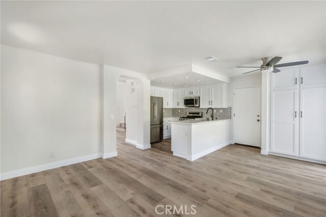 Building Photo - 24351 Kings View