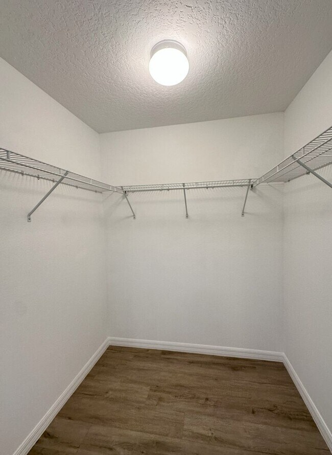 Building Photo - Move-In Ready Rental with Stylish Updates!