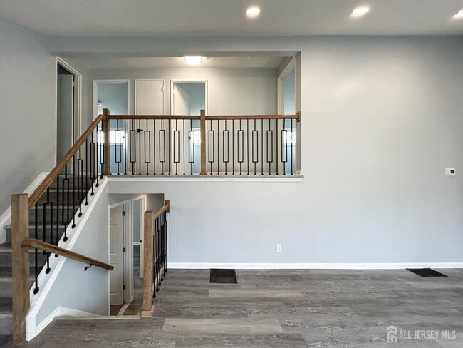 Building Photo - 36 Arden St