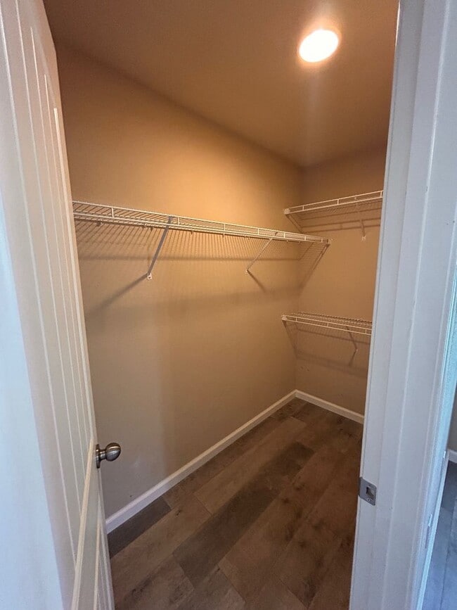 Building Photo - Nice home for rent in Visalia!
