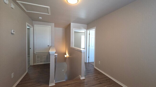 Building Photo - The Hills at Shaenfield 4 Bedroom