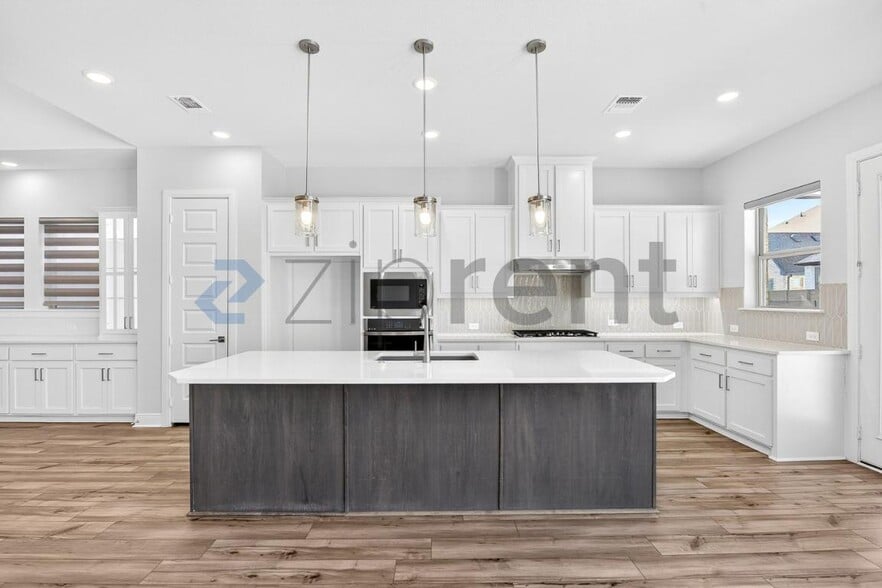 Building Photo - 1713 Friendship Ln