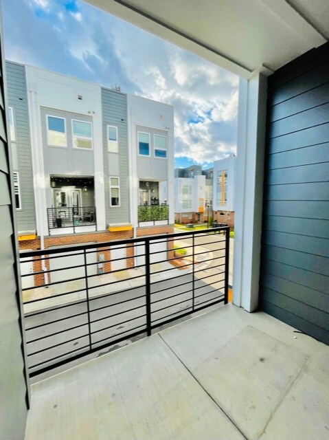 Balcony - 418 Southend Crossing Ln