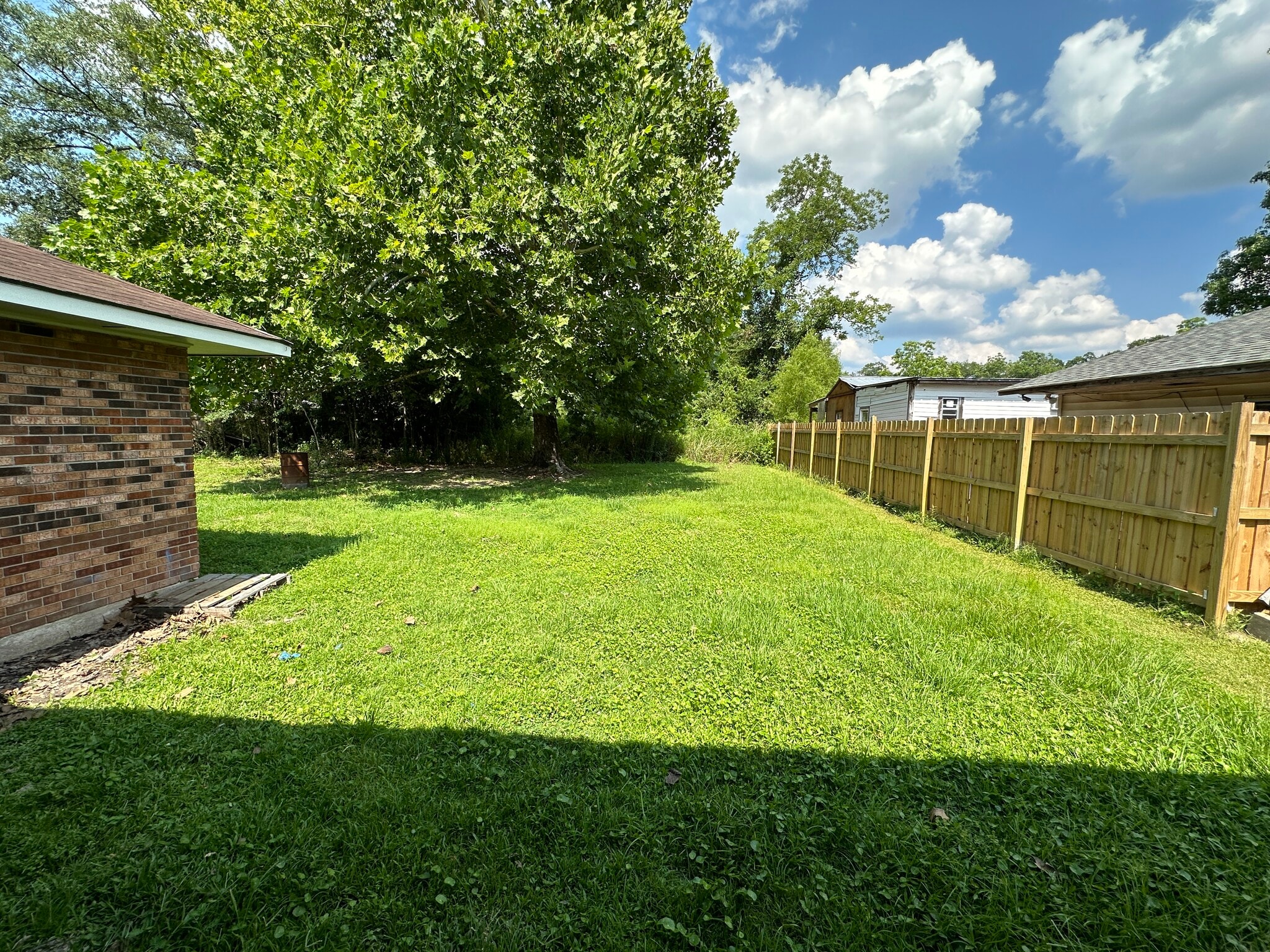 Building Photo - 105 Wells Dr
