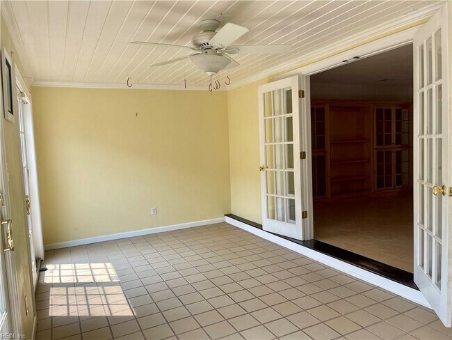 Building Photo - 2402 Whaler Ct