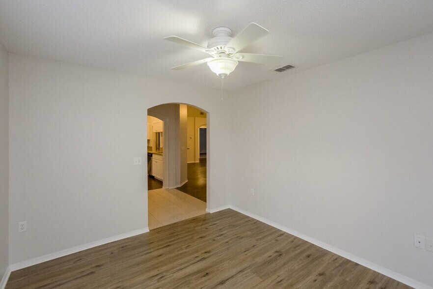 Building Photo - 5025 Yellowtop Loop